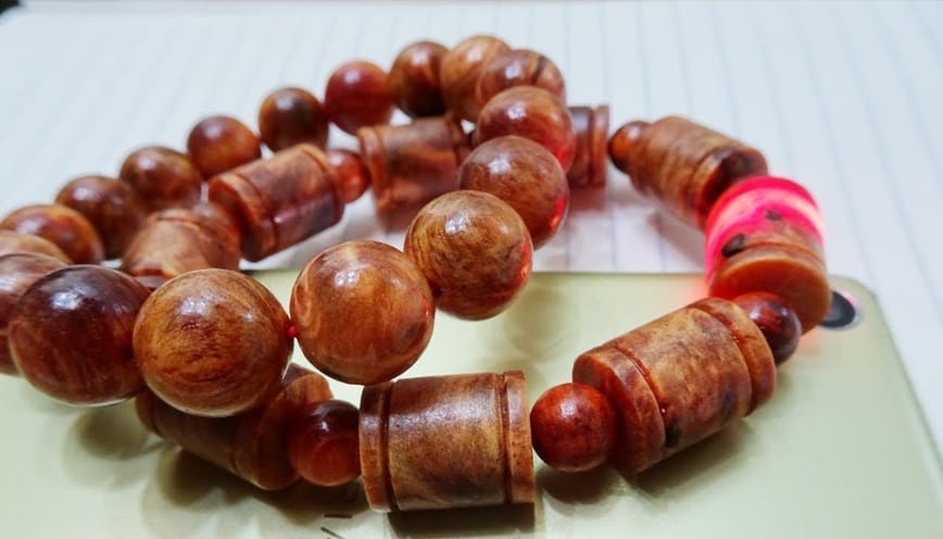 Giá gỗ huyết rồng hiện nay