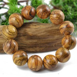 Chi Tiết Giá Vòng Gỗ Trầm Hương Hiện Nay Và Hướng Dẫn Chọn Vòng Phù Hợp